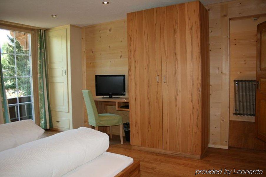 Waldrand Hotel Lenk